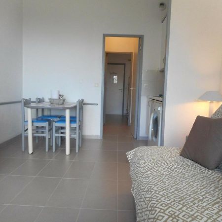 Studio Renove En Bord De Mer Avec Terrasse, Parking Et Wifi A Villeneuve-Loubet - Fr-1-252A-29 外观 照片
