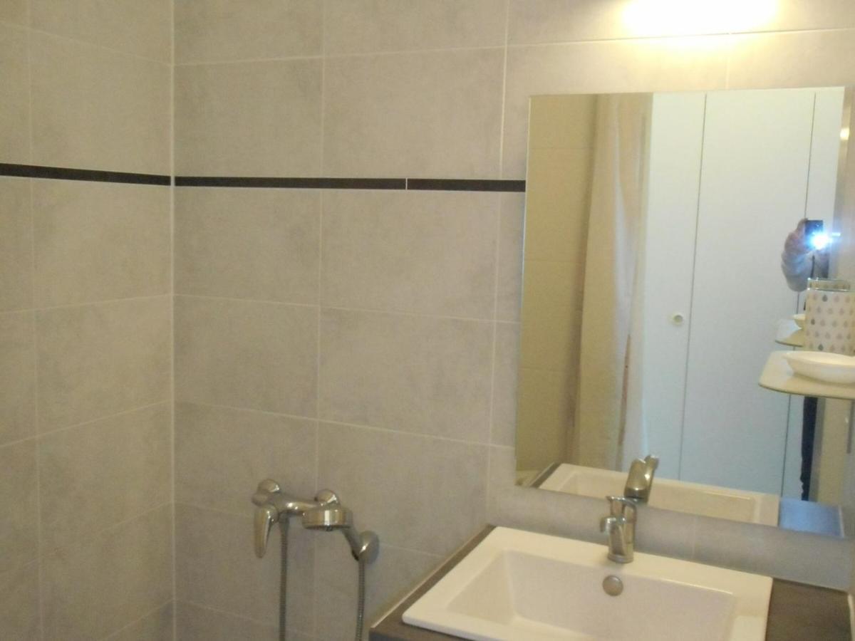Studio Renove En Bord De Mer Avec Terrasse, Parking Et Wifi A Villeneuve-Loubet - Fr-1-252A-29 外观 照片